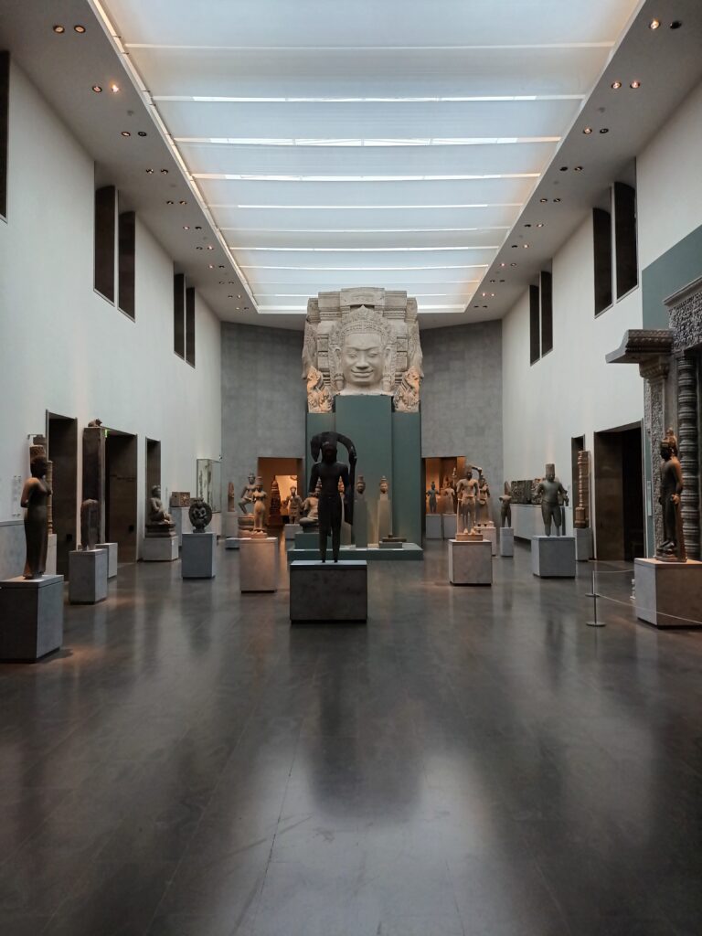 Gallery of the Musee Guimet in Paris