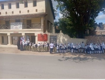 School group at House of Column